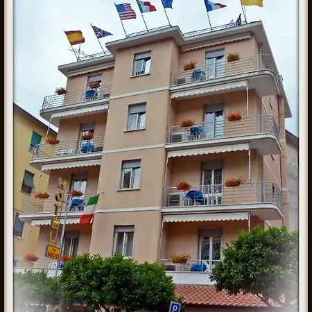 Del Golfo Hotel