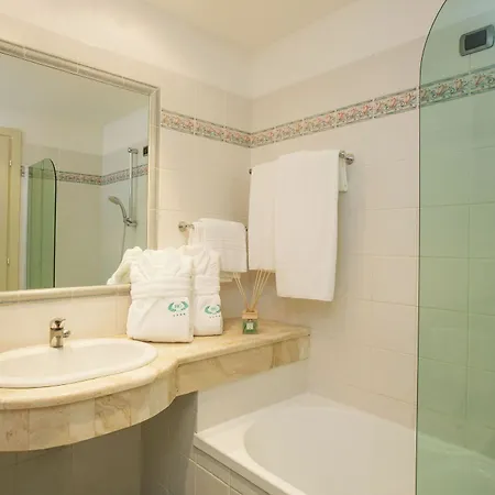 德尔哥佛酒店 3* 莱里奇