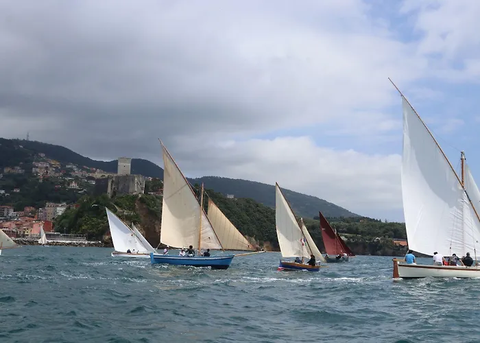 Del Golfo 3* ليريسي